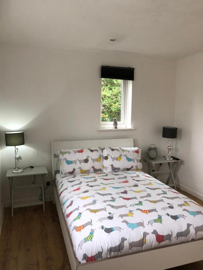 Rowan Tree Villa Aylesbury  Esterno foto